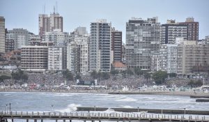 Convocan a propietarios para alojar turistas en Mar del Plata