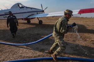 Las fuerzas armadas se suman al combate del fuego