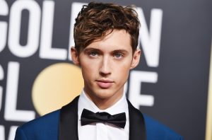 Troye Sivan apuesta por el drag en un nuevo video junto a Ross Lynch