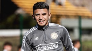 Thiago Almada fue reconocido como el jugador joven del año en la Major League Soccer