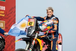 Kevin Benavides, el campeón argentino del Dakar, sufrió un fuertísimo accidente y está internado con pronóstico reservado