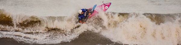 Mundial de Kayak Surf en Mar del Plata