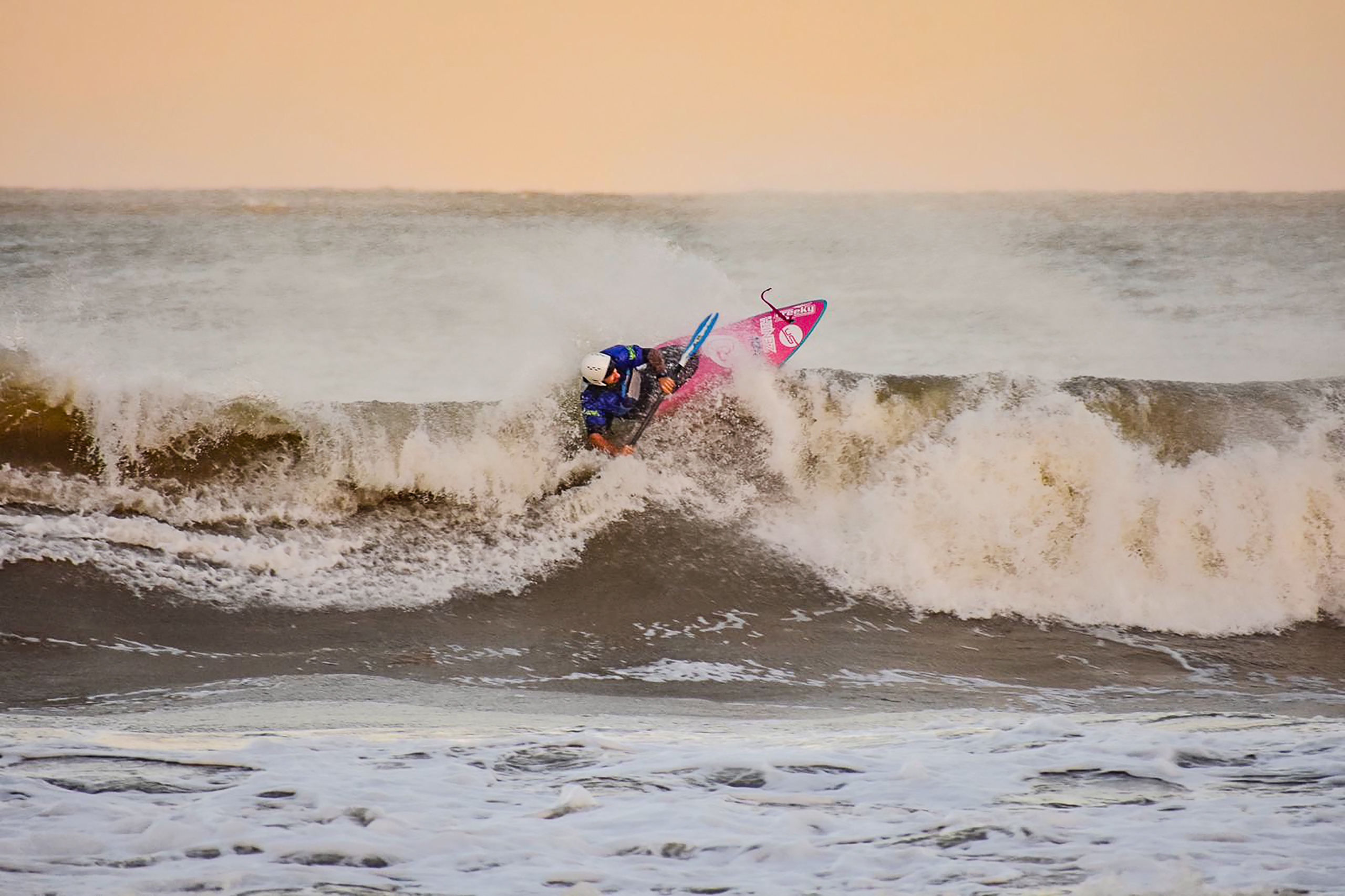 Mundial de Kayak Surf en Mar del Plata