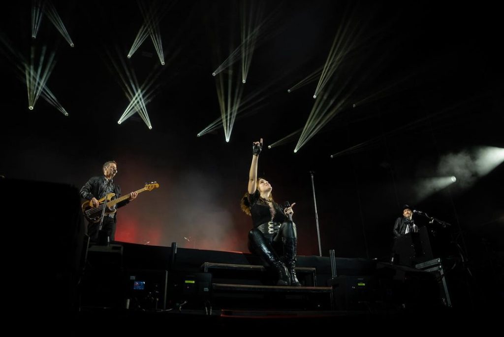 La Oreja de Van Gogh durante un concierto 