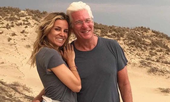 Richard Gere y su esposa