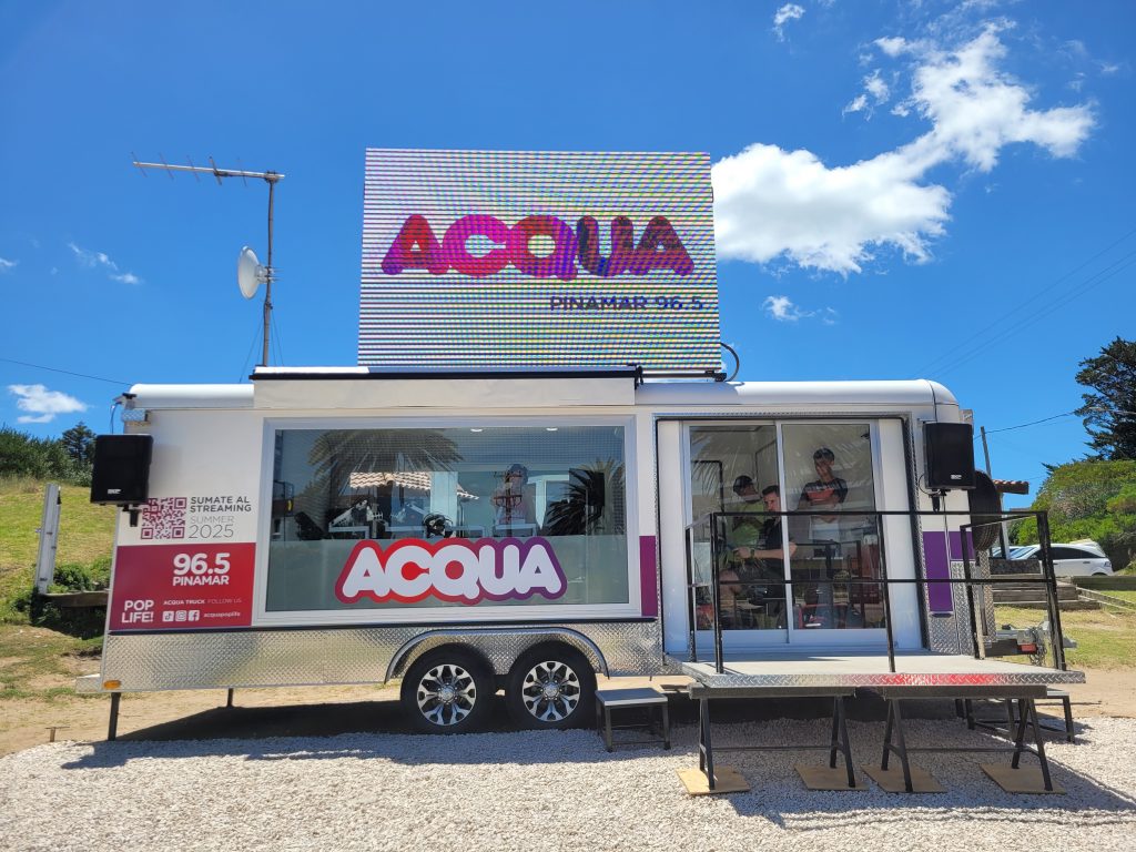 Acqua Truck Sunset