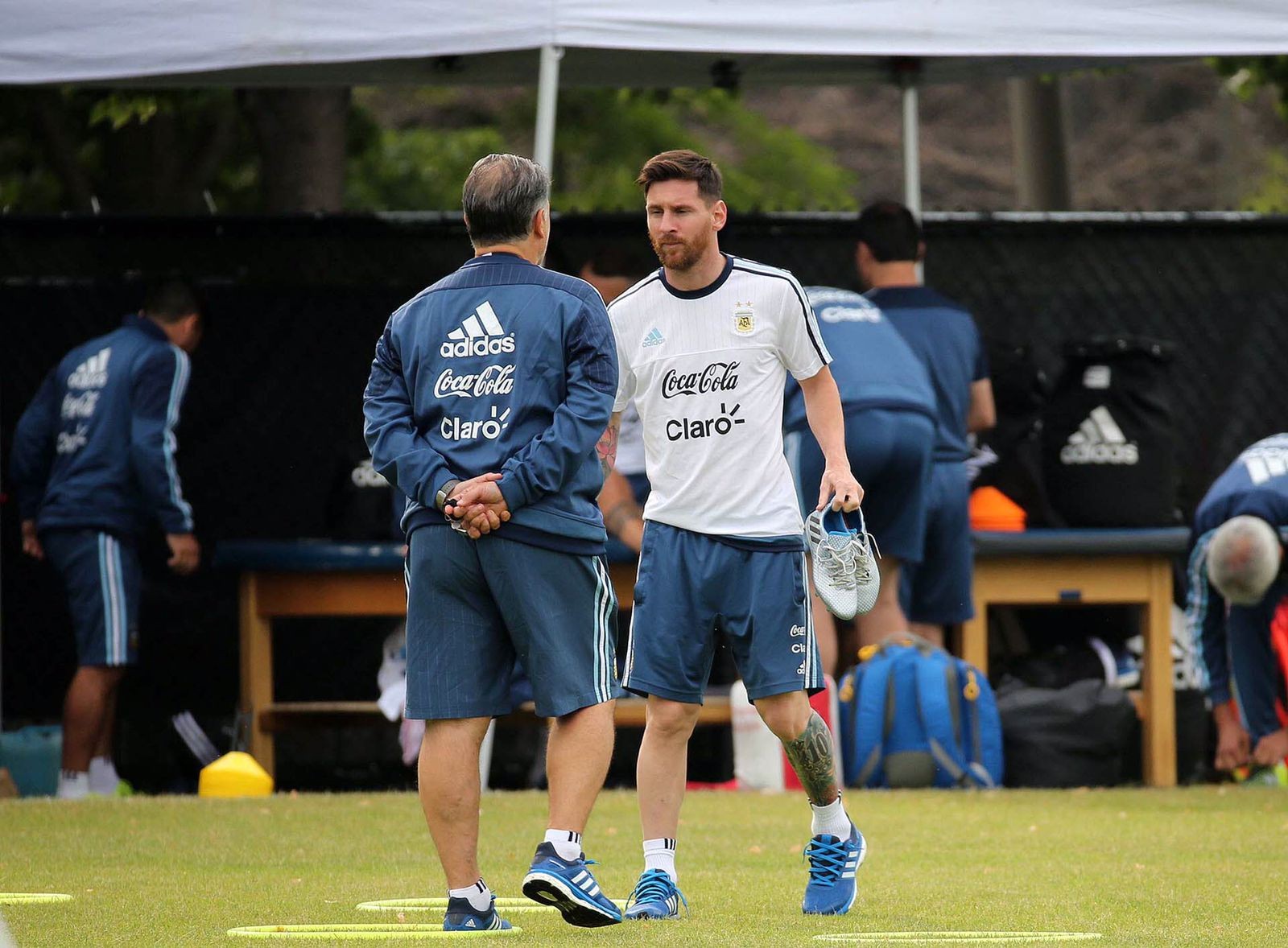 lionel_messi_y_tata_martino.jpg